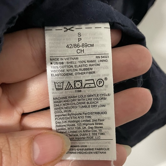 BANANA REPUBLIC- RAMIE BUTTON-FRONT TANK - Picture 4 of 4